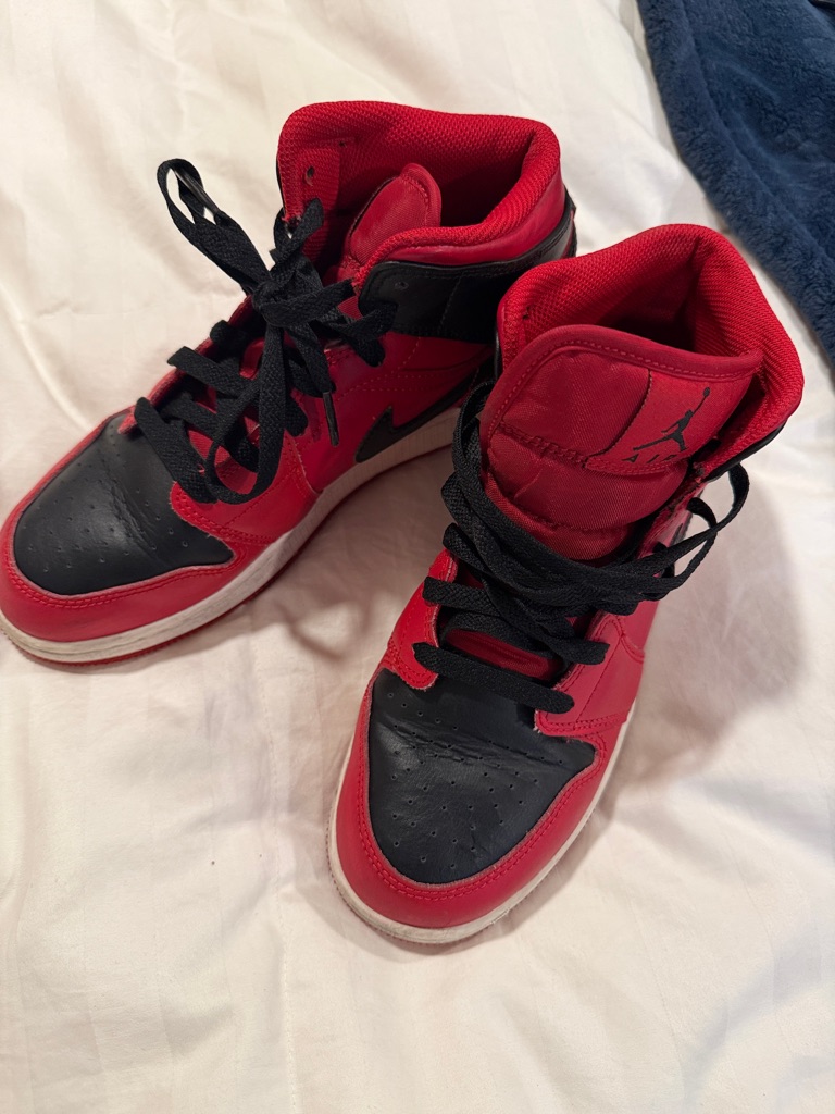Nike Red And Black High-Top Kids Sneakers